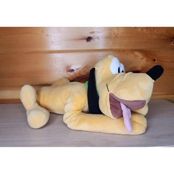 Disneyland Floppy Laying Down 15" Pluto With Green Collar - Picture 10 of 16
